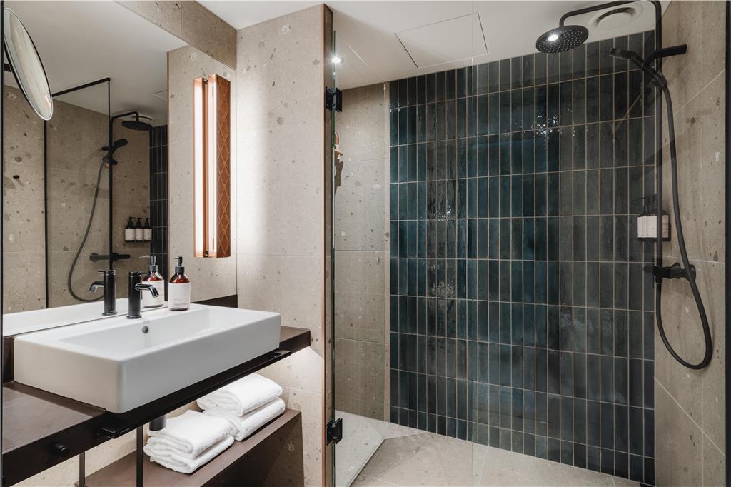The Dock 69 39 by Scandic-guestroom-Guest Room,Bathroom,On-Site.jpg