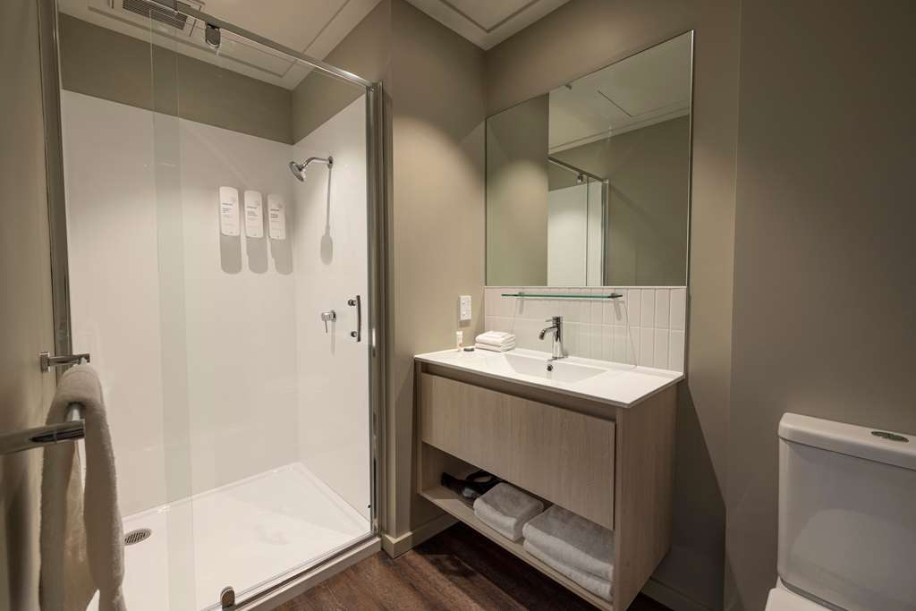 QUEST 256 LAMBTON-guestroom-Guest Room,Bathroom,On-Site.jpg