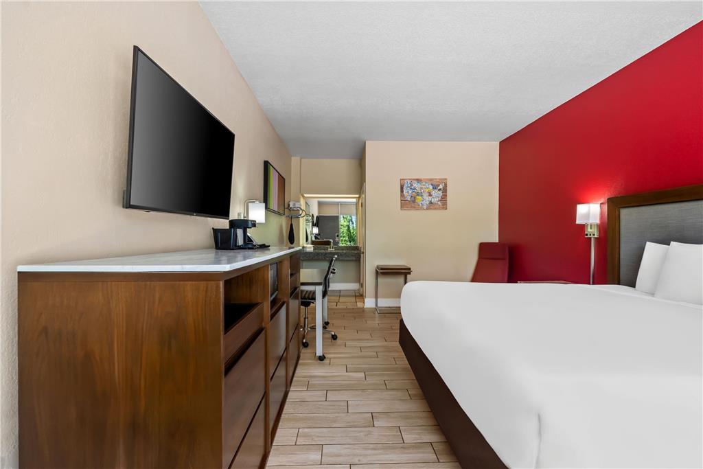 ECONO LODGE JENNINGS-guestroom-Guest Room,On-Site.jpg