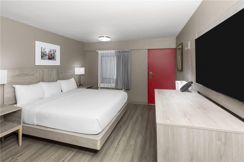 RAMADA BY WYNDHAM KENNER/NEW ORLEAN-guestroom-Guest Room,On-Site.jpg