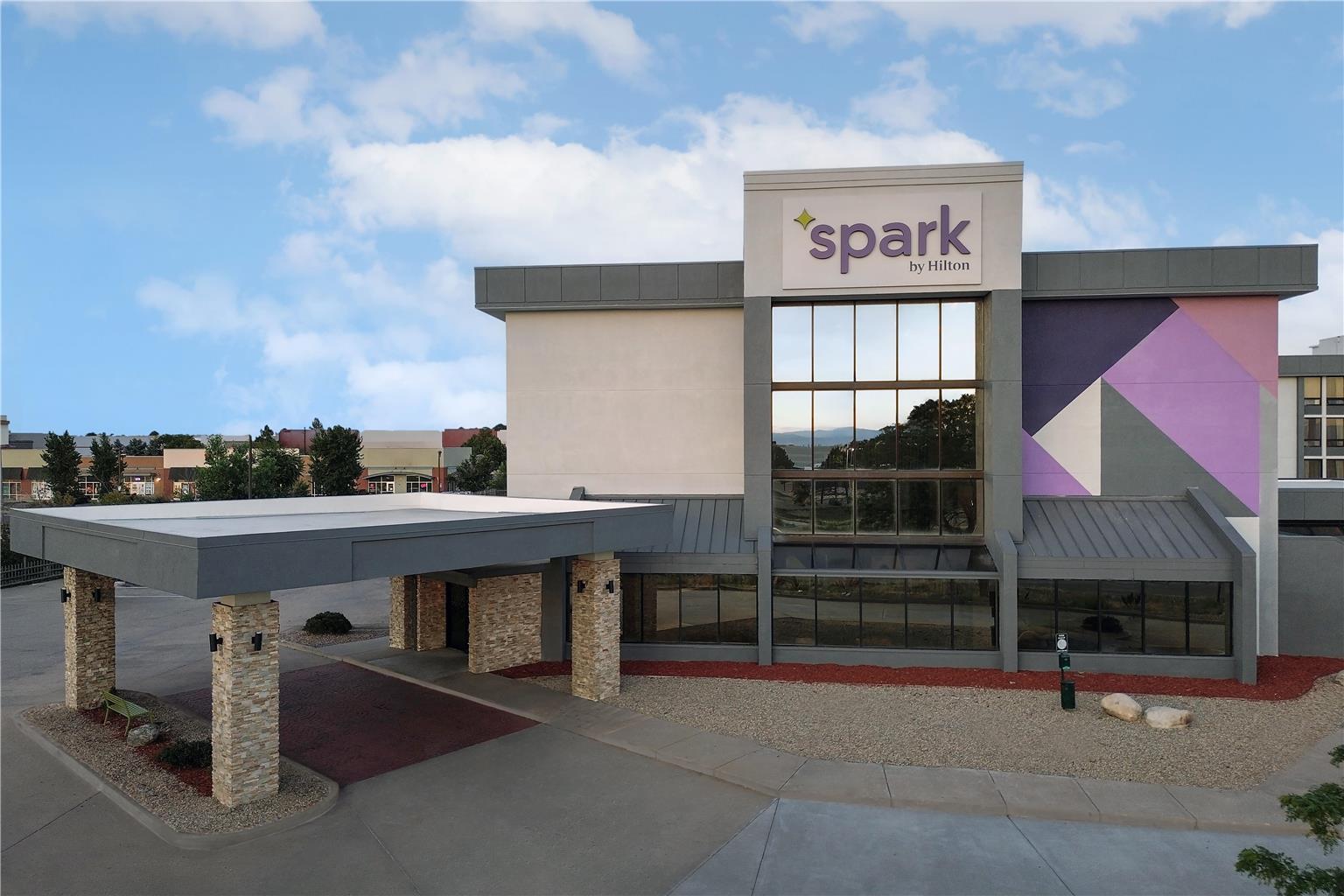 Spark by Hilton Denver East I 70