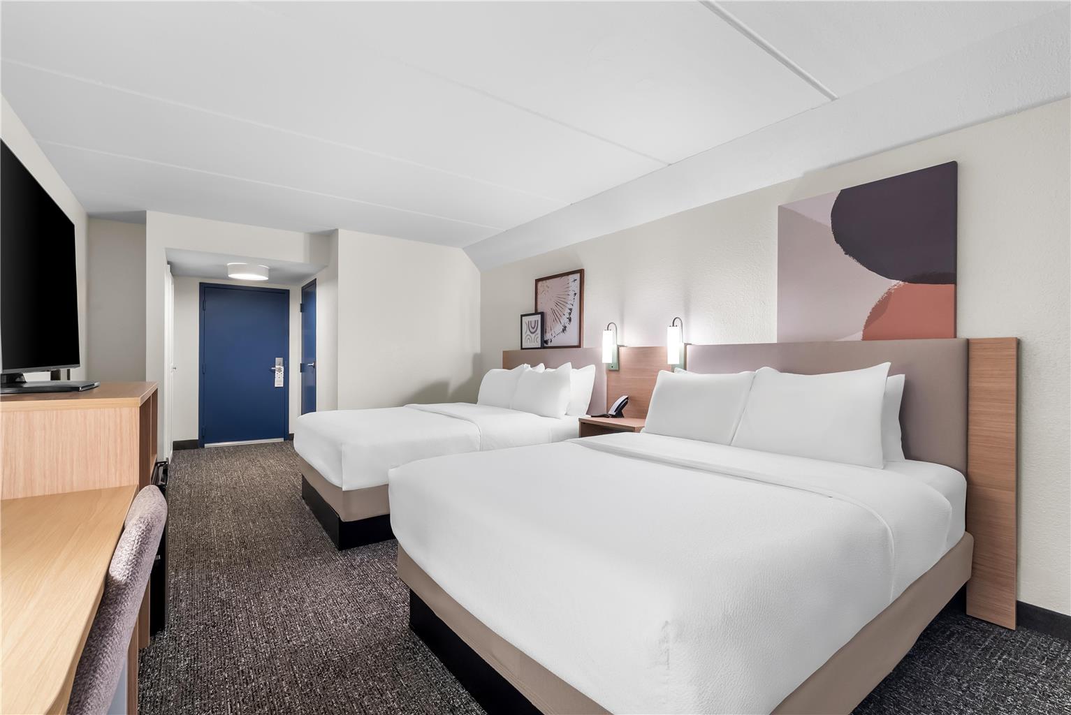 SPARK BY HILTON KIMBALL-guestroom-Guest Room,On-Site.jpg