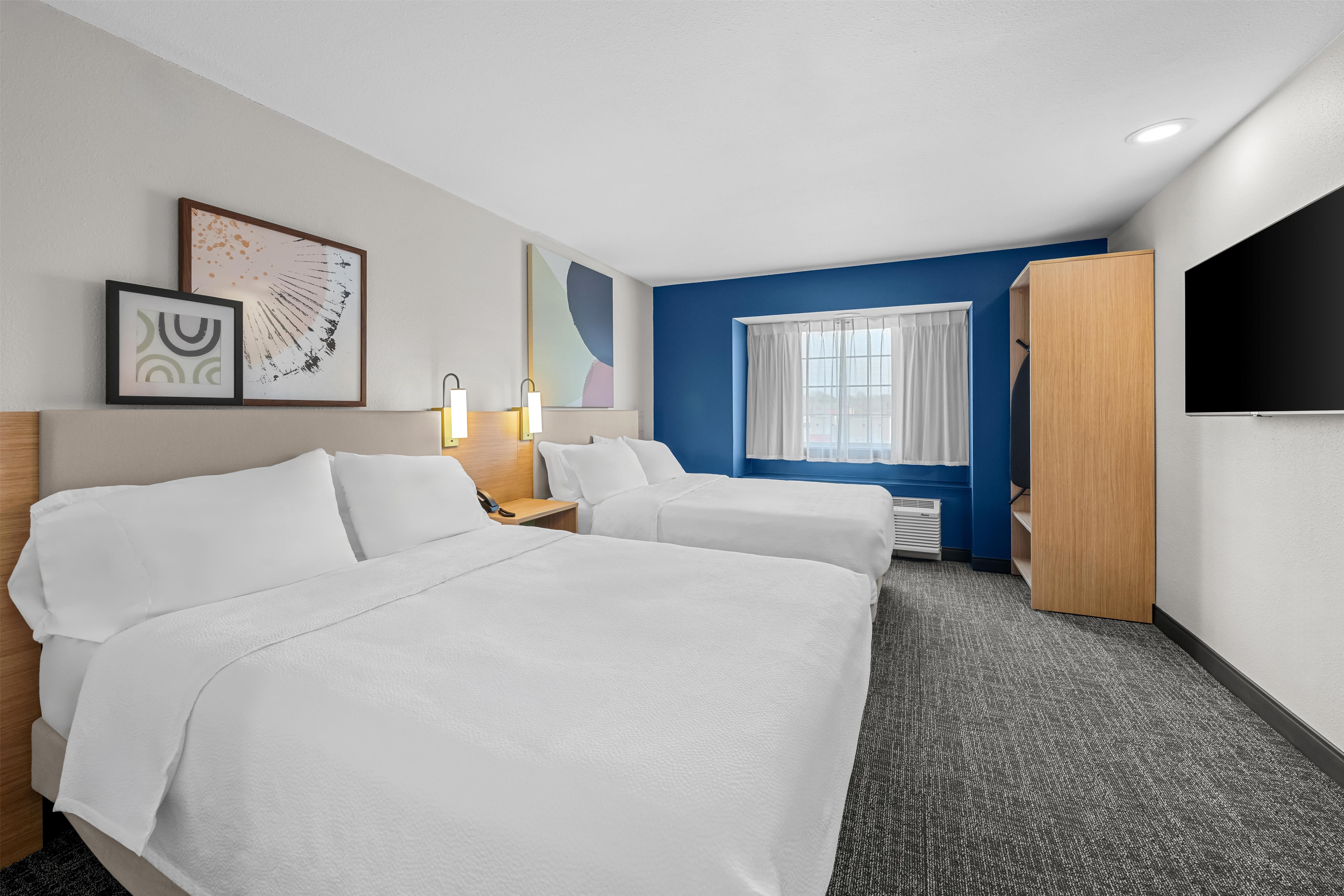 Spark by Hilton Stillwater Room Type - 2 QUEEN SUITE HEAR ACCESS