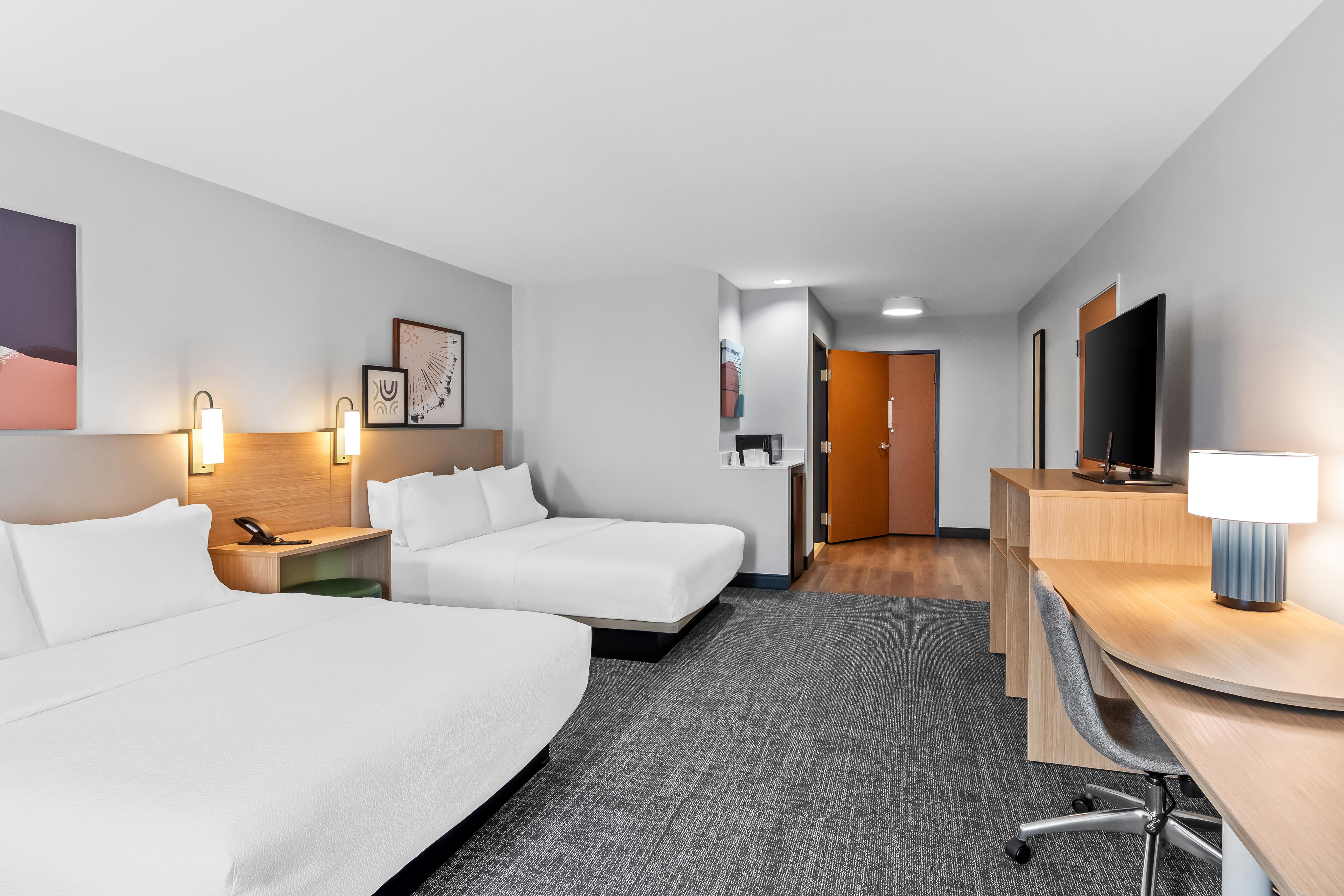 Spark by Hilton Shawnee Room Type - 2 QUEEN MOB HEAR ACC TUB