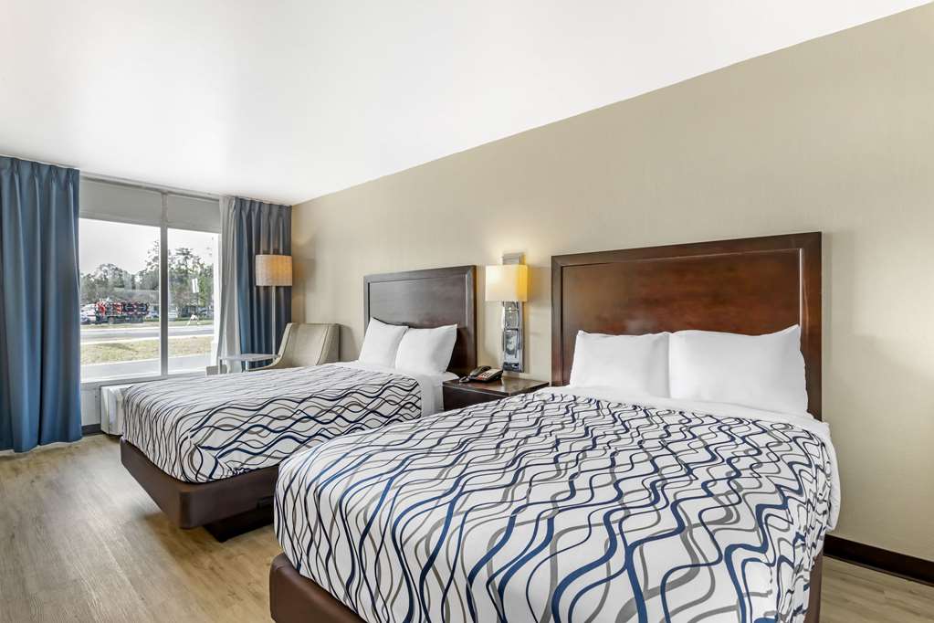 RODEWAY INN-guestroom-Guest Room,On-Site.jpg