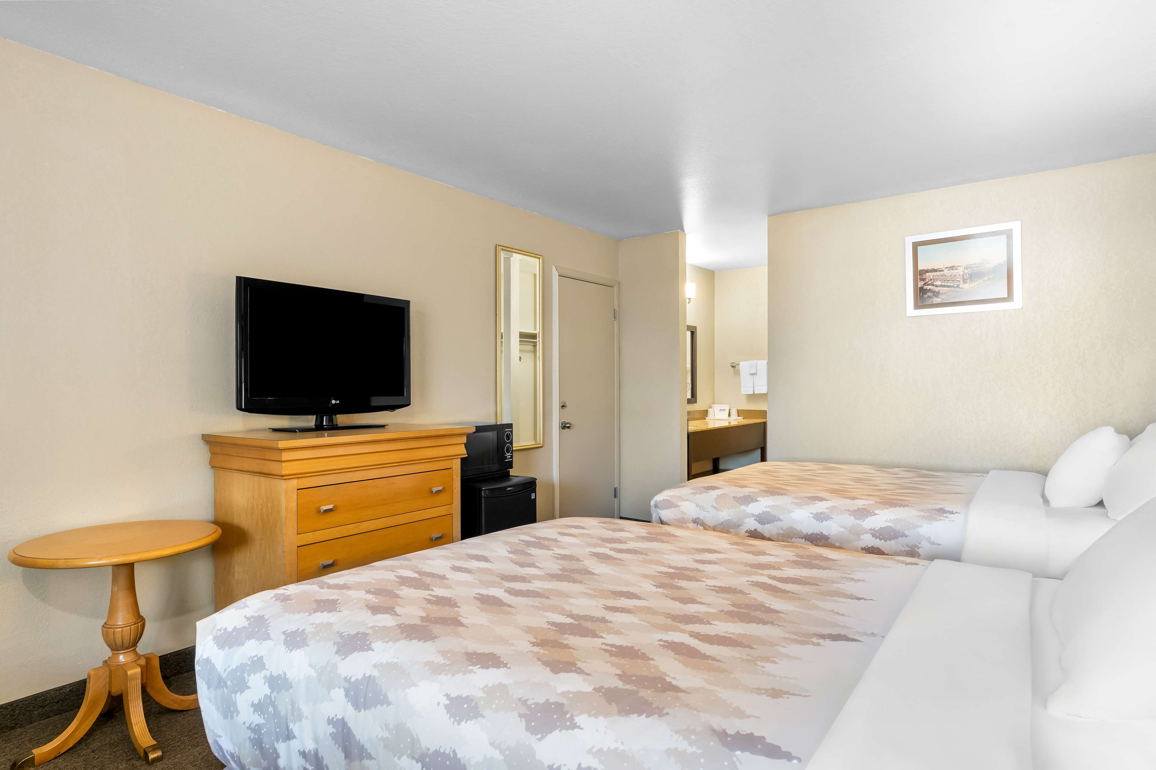 2 Double Beds image