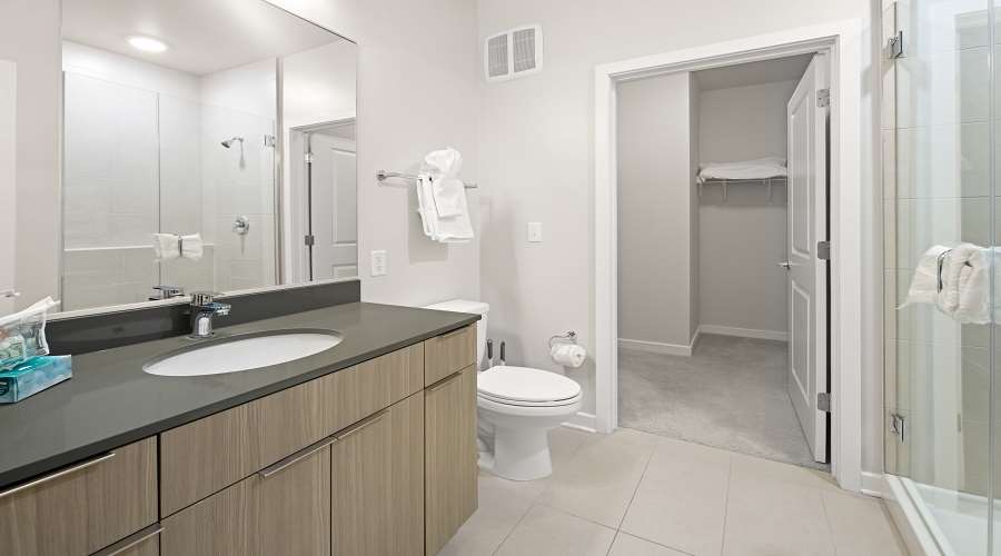CHURCHILL AT APERTURE RESTON-guestroom-Guest Room,On-Site.jpg