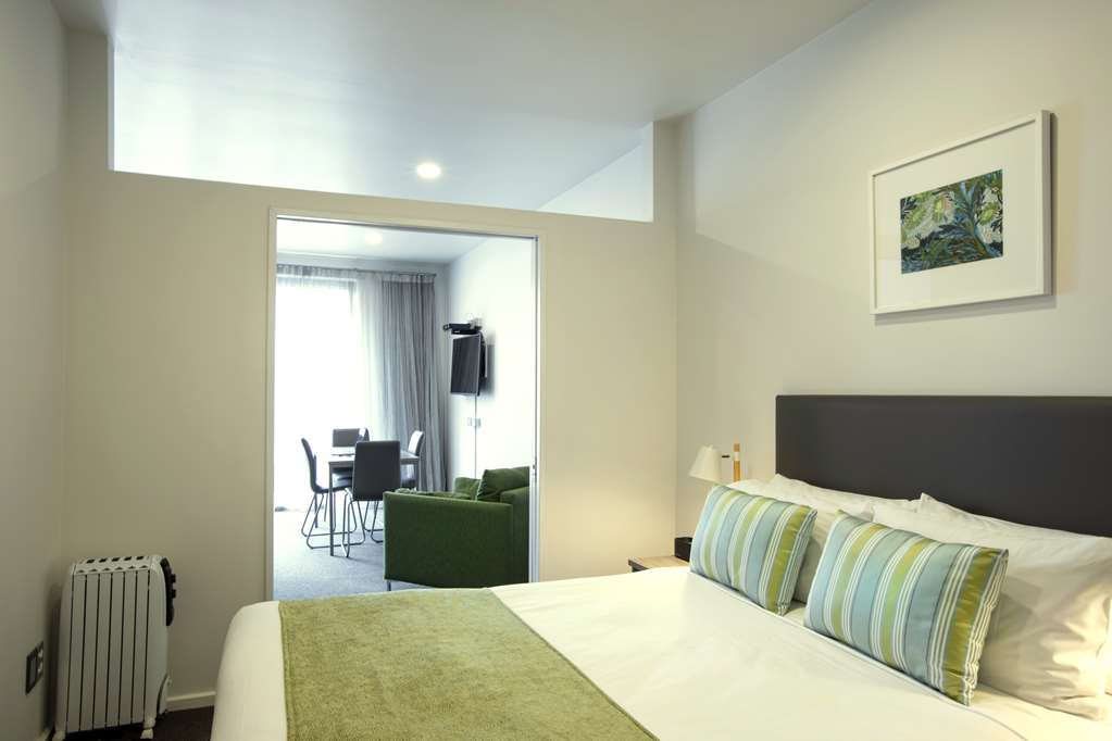 QUEST ATRIUM-guestroom-Guest Room,Suite,On-Site.jpg