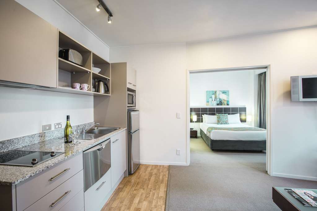 QUEST ON LAMBTON-guestroom-Guest Room,Suite,On-Site.jpg