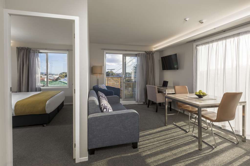 QUEST PETONE-guestroom-Guest Room,Suite,On-Site.jpg
