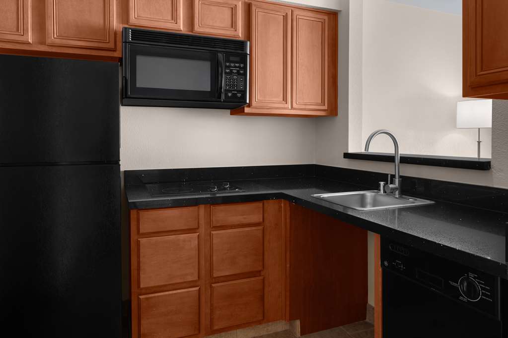 LARKSPUR LANDING SUNNYVALE EXT STAY-guestroom-Guest Room,Guest Room Amenity,Kitchen/Kitchenette,On-Site.jpg