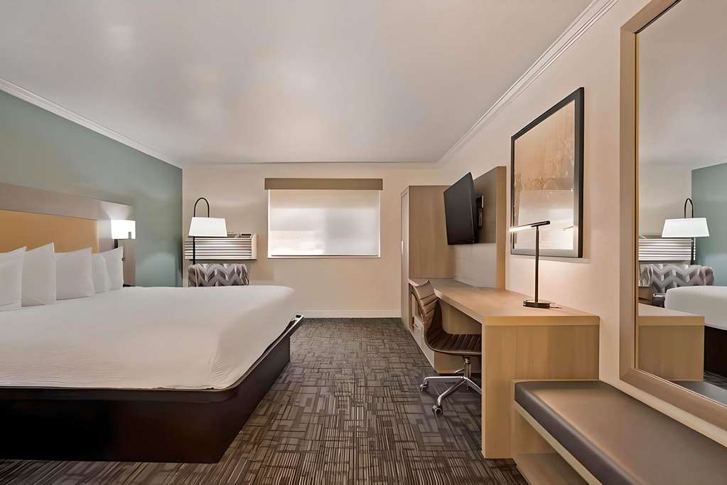 COMFORT INN HAYWARD - OAKLAND SOUTH-guestroom-Guest Room,On-Site.jpg