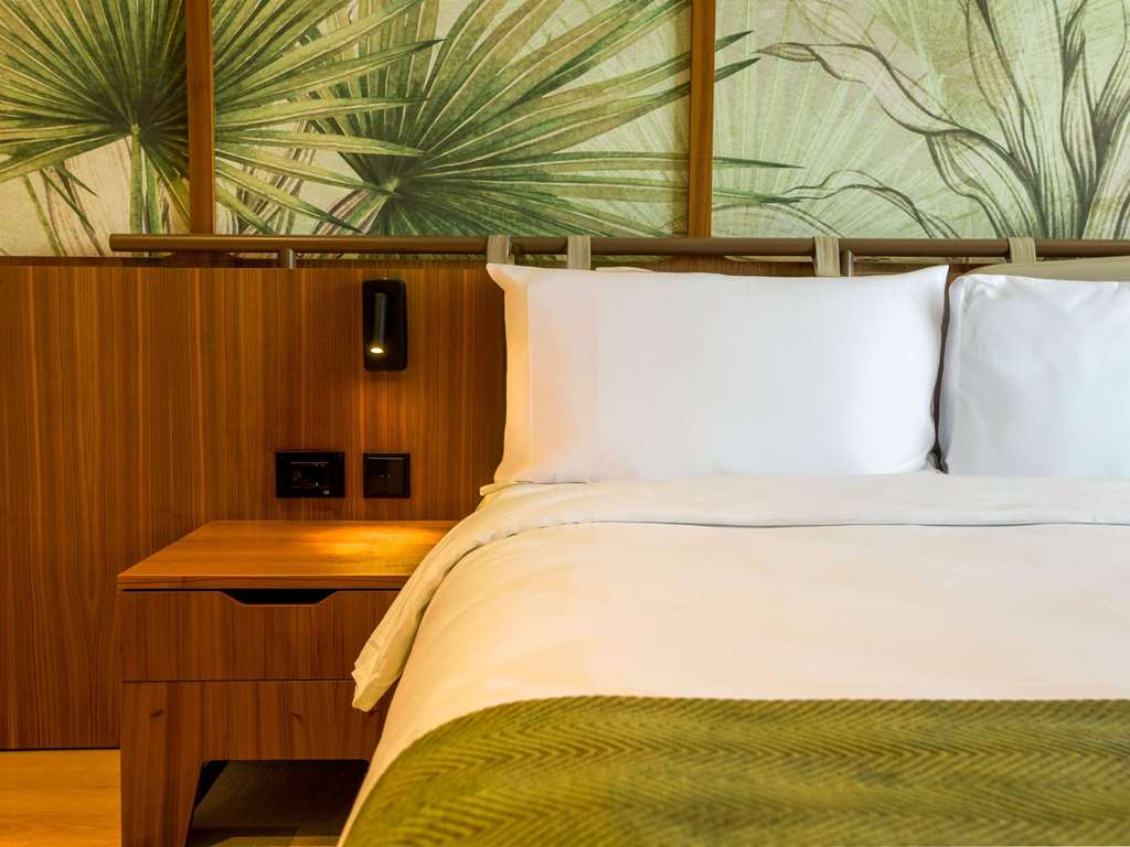 IBIS STYLES ISTANBUL SABIHA GOKC-guestroom-Guest Room,Bathroom,On-Site.jpg