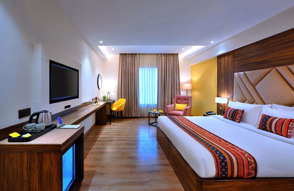 GOLDEN TULIP AGRA-guestroom-Guest Room,On-Site.jpg