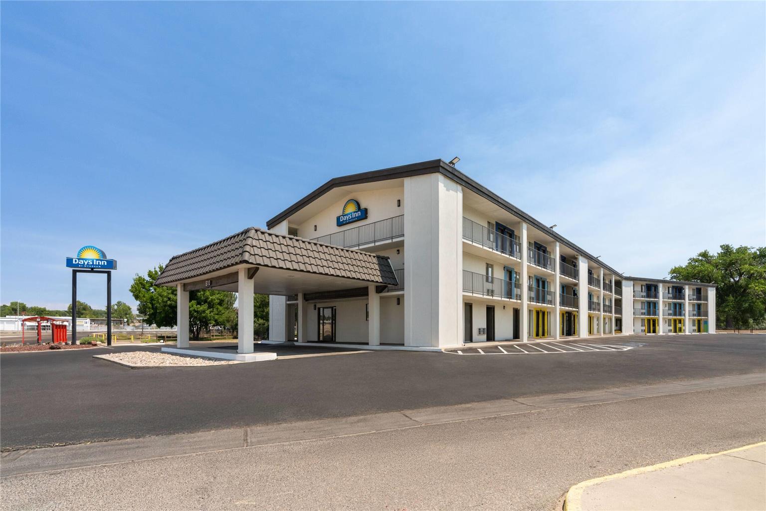 Days Inn by Wyndham Farmington