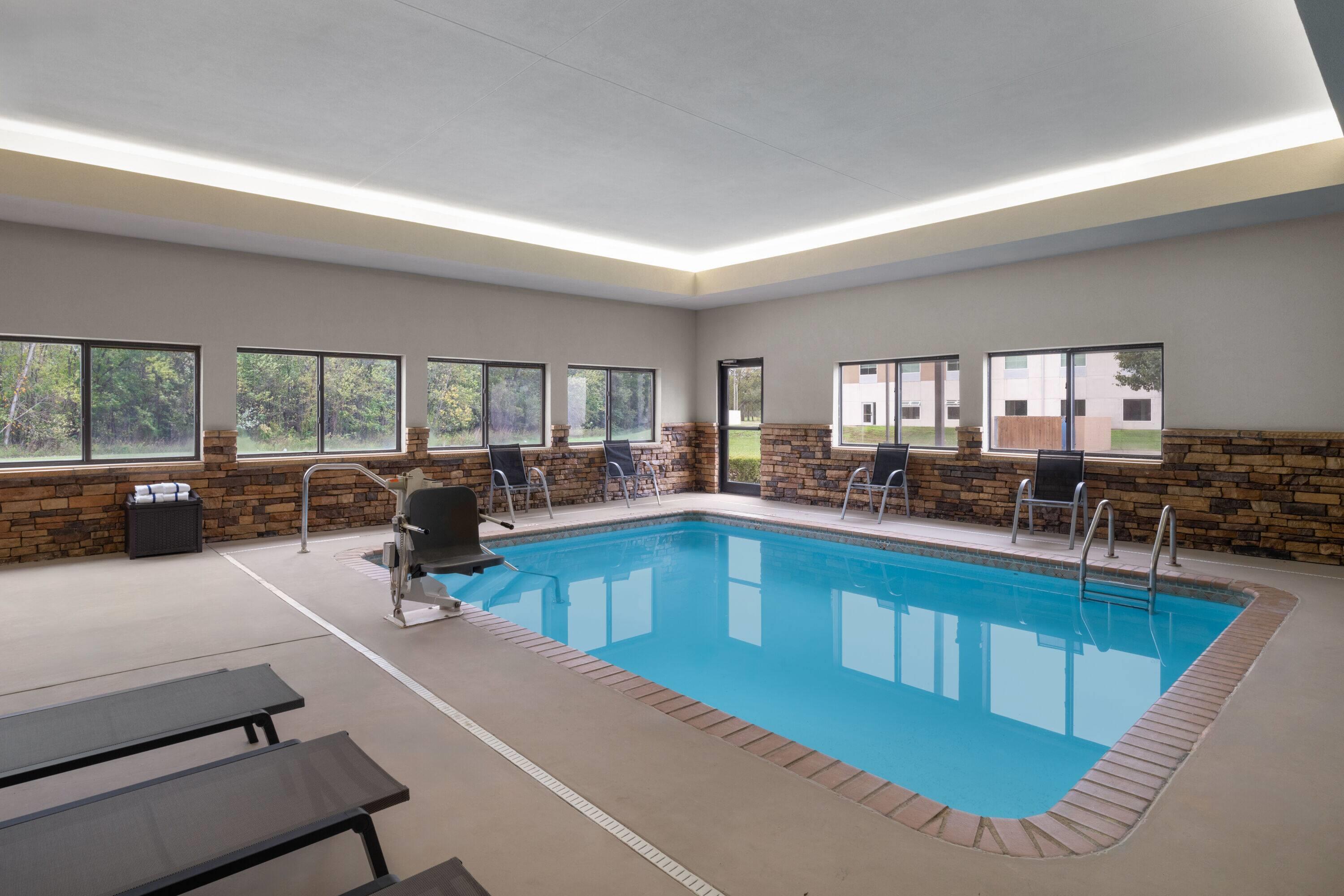 Pool - indoor