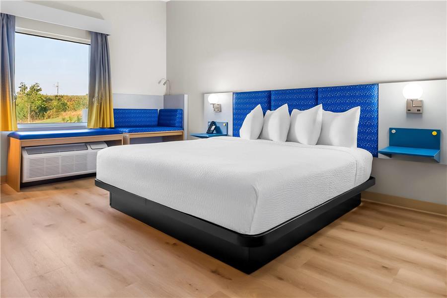 Guest Room,King bed,On-Site