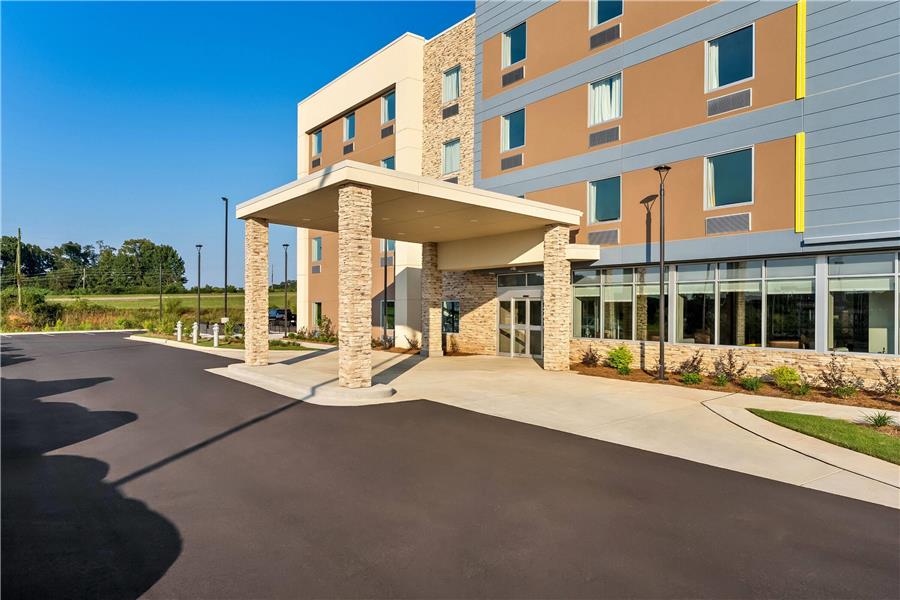 On-Site,Outdoor/Exterior,Day,Exterior View of Building