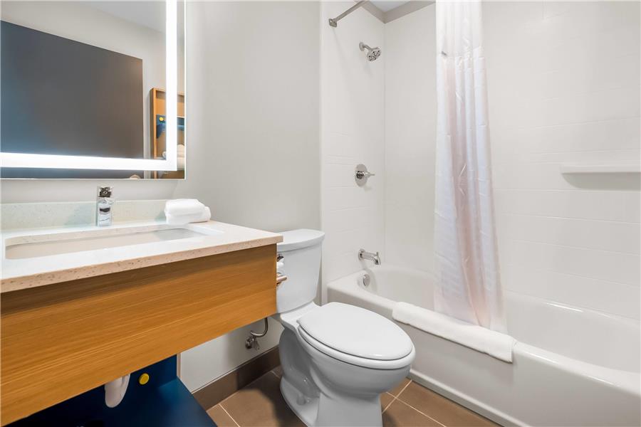 Bathroom,Suite,On-Site