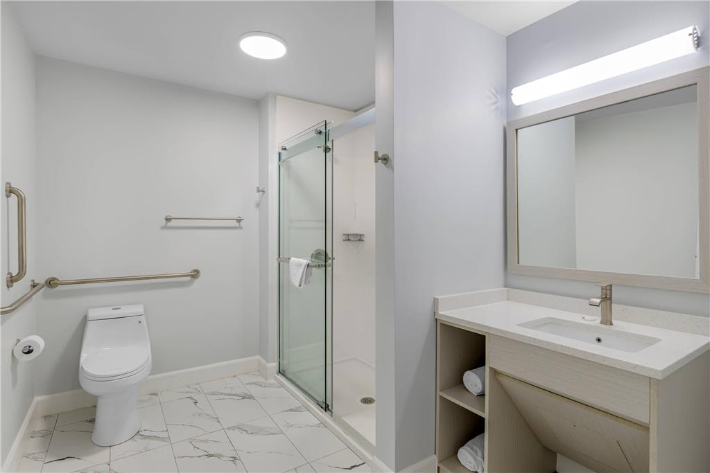 MAINSTAY SUITES CHESAPEAKE-guestroom-Guest Room,Bathroom,On-Site.jpg