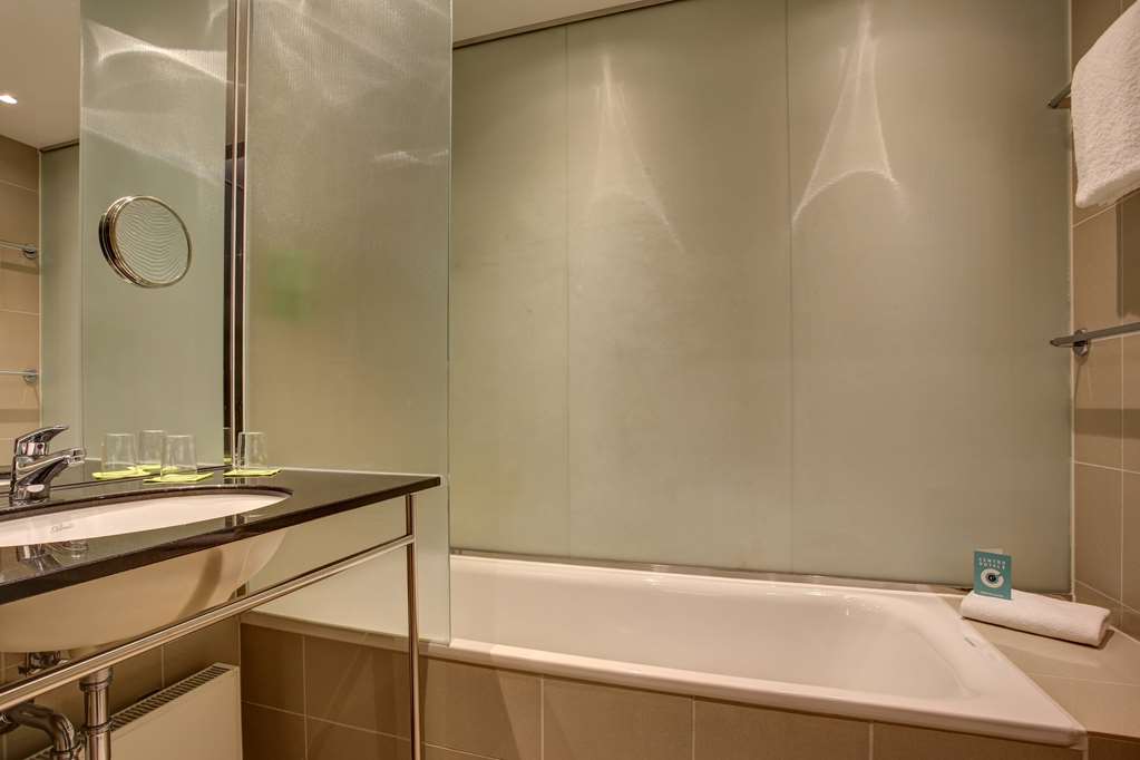 CENTRO PARK HOTEL STUTTGART, TRADEM-guestroom-Guest Room,Bathroom,On-Site.jpg