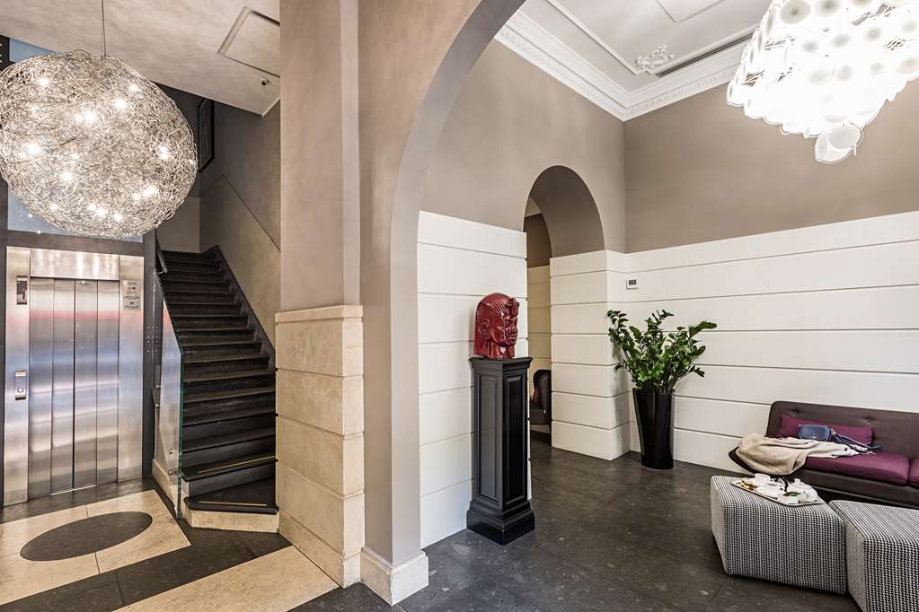 The Independent Hotel