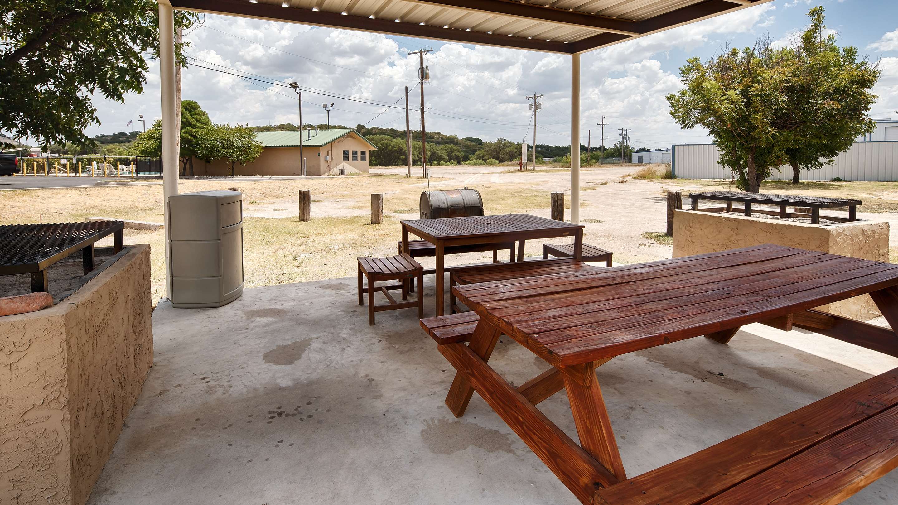 picnic | Americas Best Value Inn & Suites Sonora