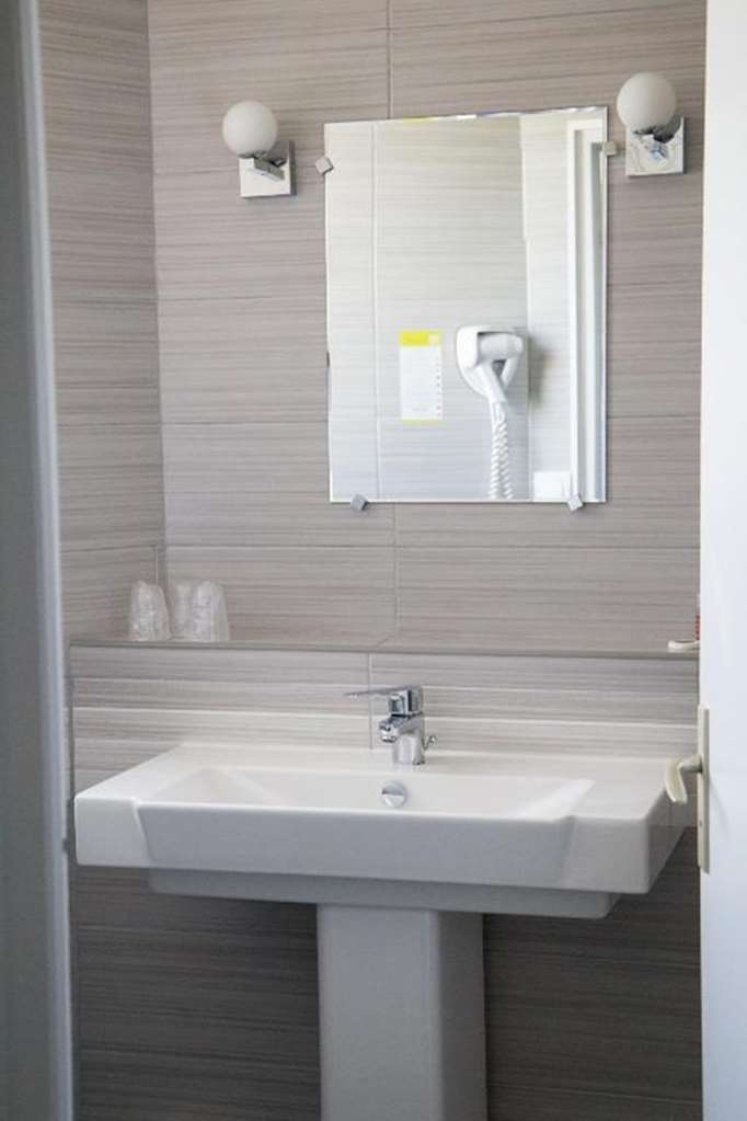 Sure Hotel by Best Western Angouleme-guestroom-Guest Room,Bathroom,On-Site.jpg