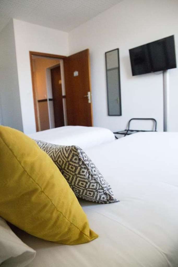 Sure Hotel by Best Western Angouleme-guestroom-Guest Room,On-Site.jpg