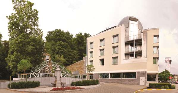 On-Site,Outdoor/Exterior,Exterior View of Building