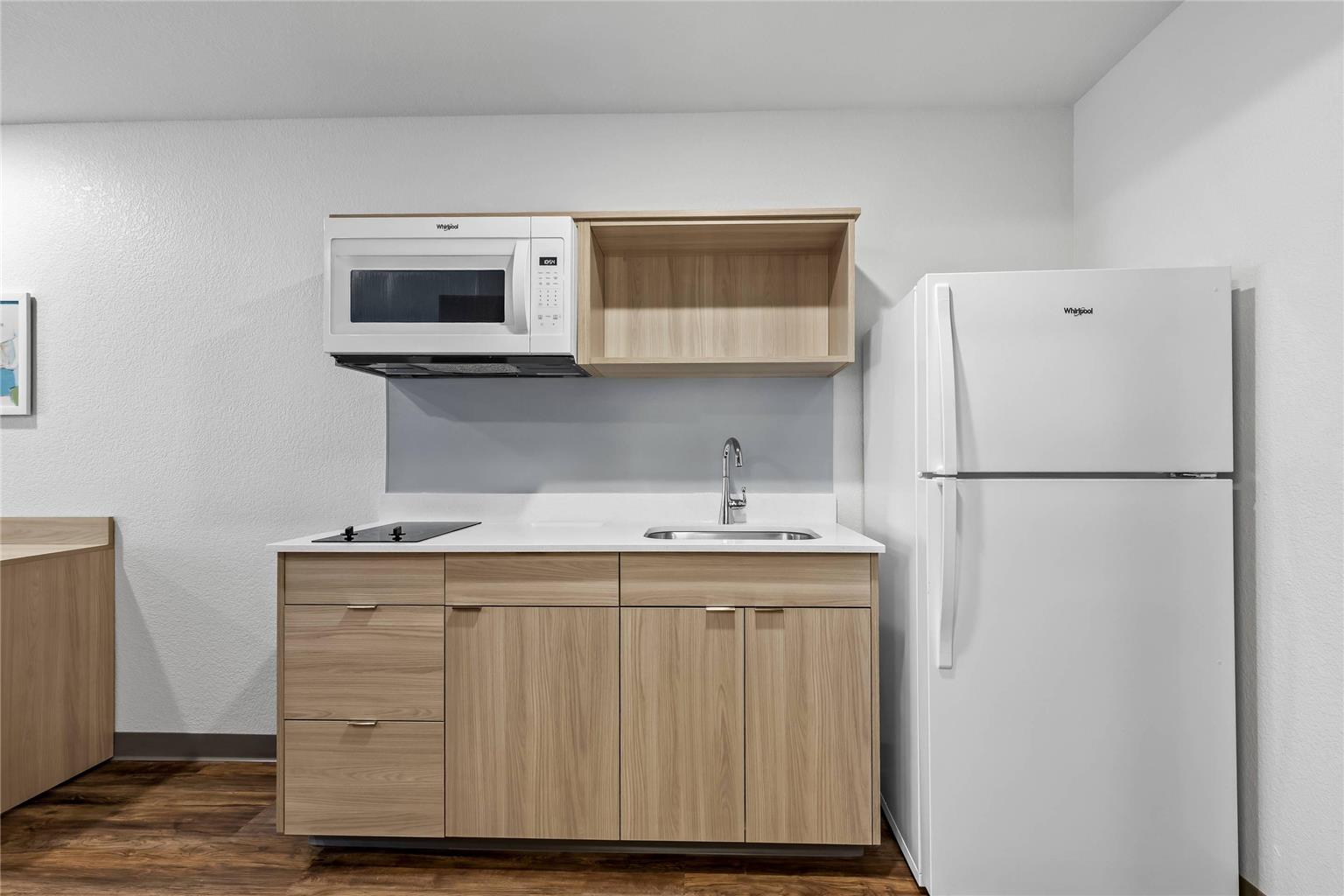 WOODSPRING SUITES ST PETERS-OFALLON-guestroom-Guest Room,Suite,On-Site.jpg