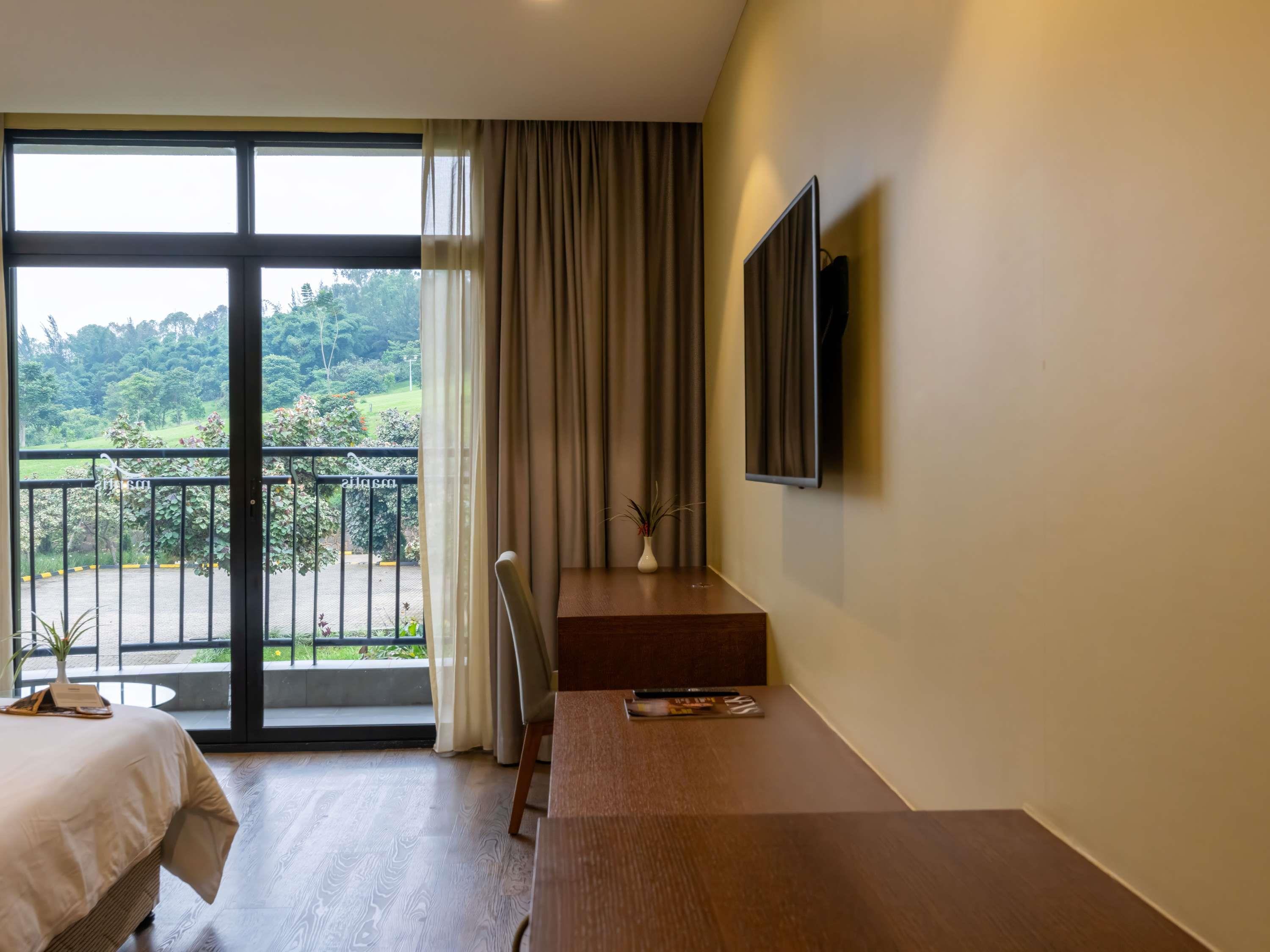 Mantis Kivu Marina Bay Hotel Room Type - Standard Room with a Lake view
