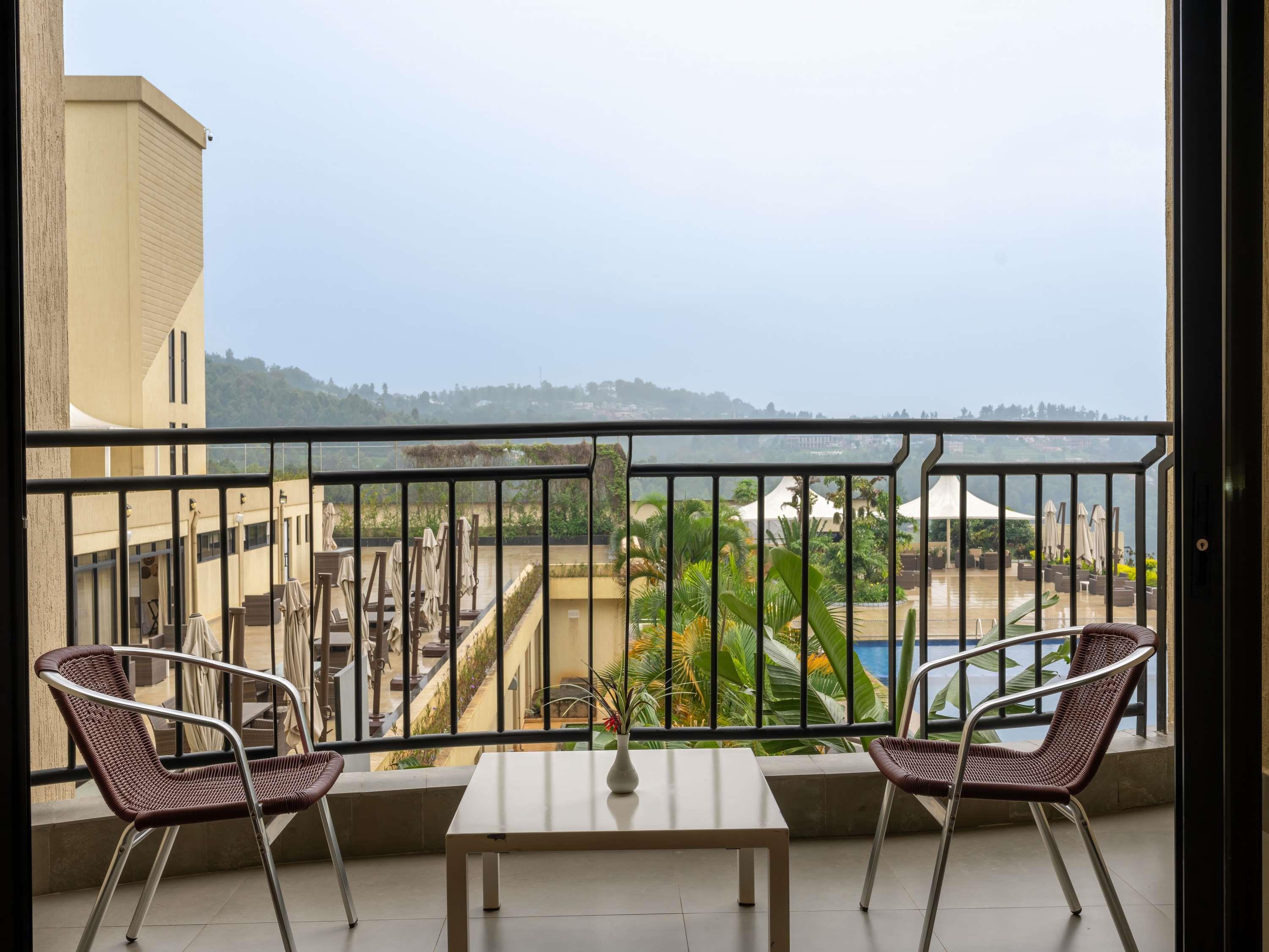 Mantis Kivu Marina Bay Hotel Room Type - Standard Room with a Pool view
