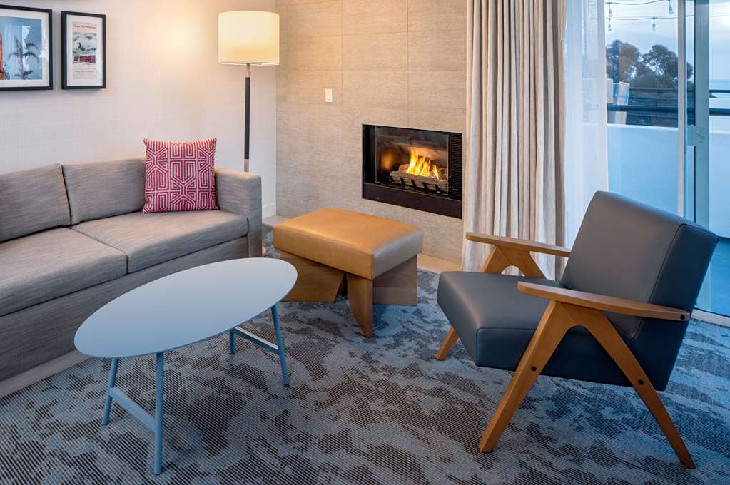 Hilton Garden Inn Dana Point Doheny Beach - Tap to explore photos