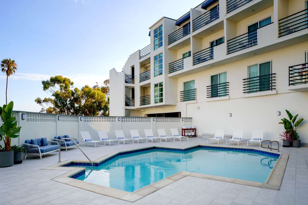 Hilton Garden Inn Dana Point Doheny Beach - Tap to explore photos