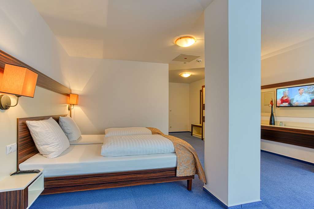 CENTRO HOTEL BRAUNSCHWEIG, TRADEMAR-guestroom-Guest Room,On-Site.jpg