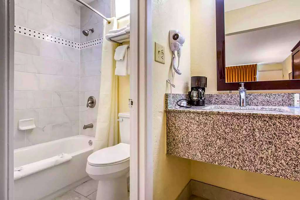 RAMADA BY WYNDHAM SANTEE I 95-guestroom-Guest Room,Bathroom,On-Site.jpg