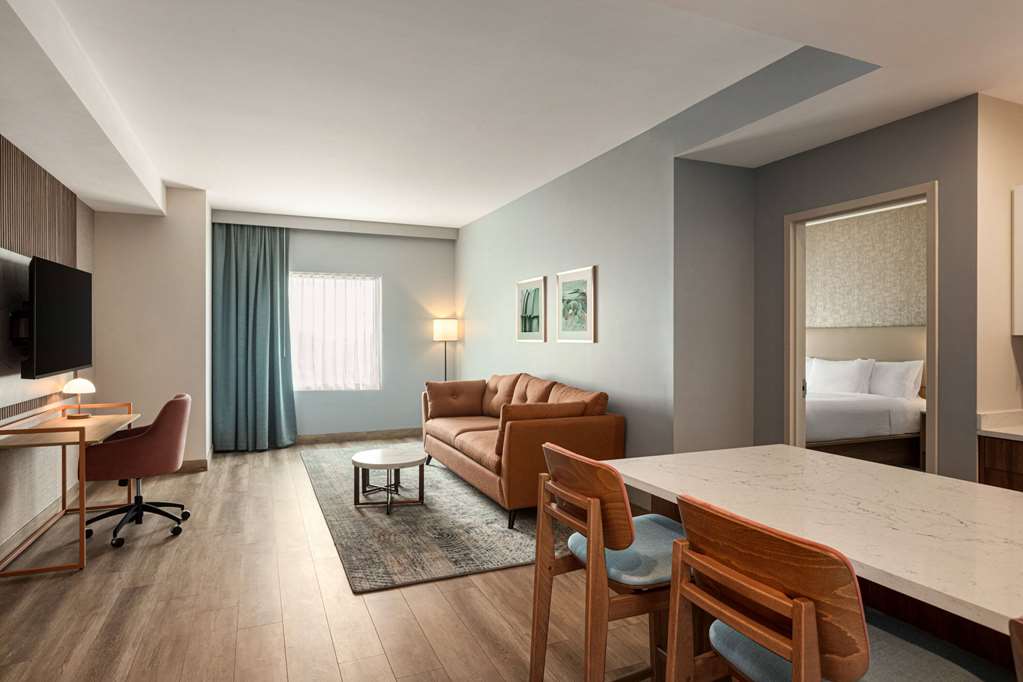 EAGLASS BEACHPLACE, TRADEMARK-guestroom-Guest Room,Suite,On-Site.jpg