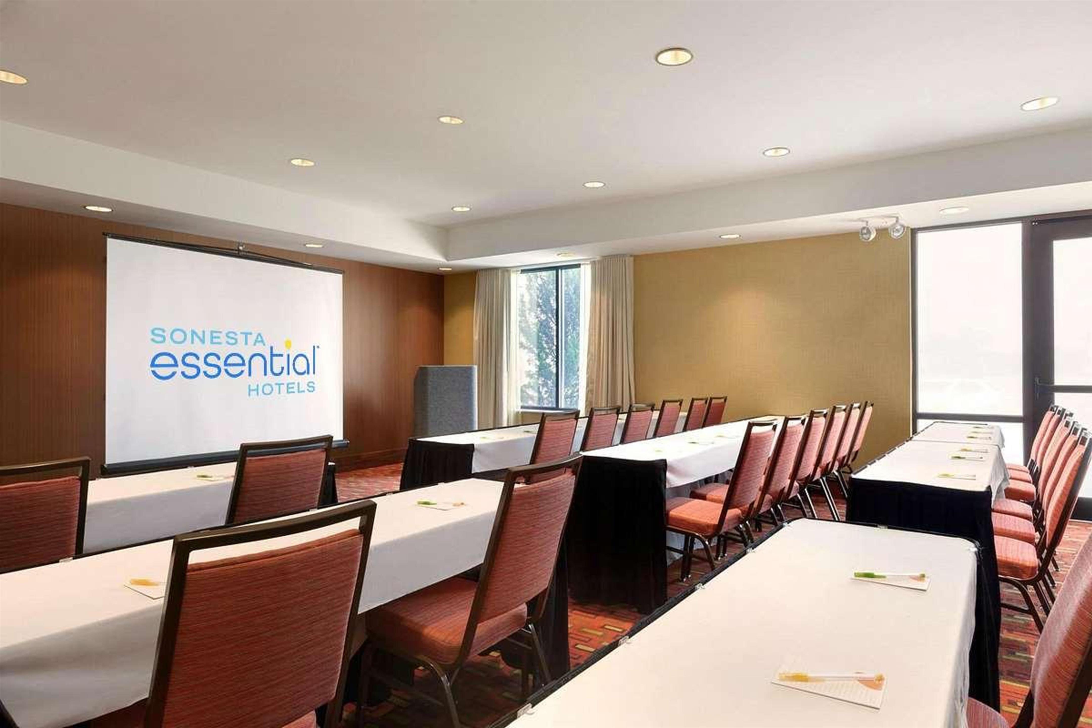 KS Meeting Room | Sonesta Essential Junction City