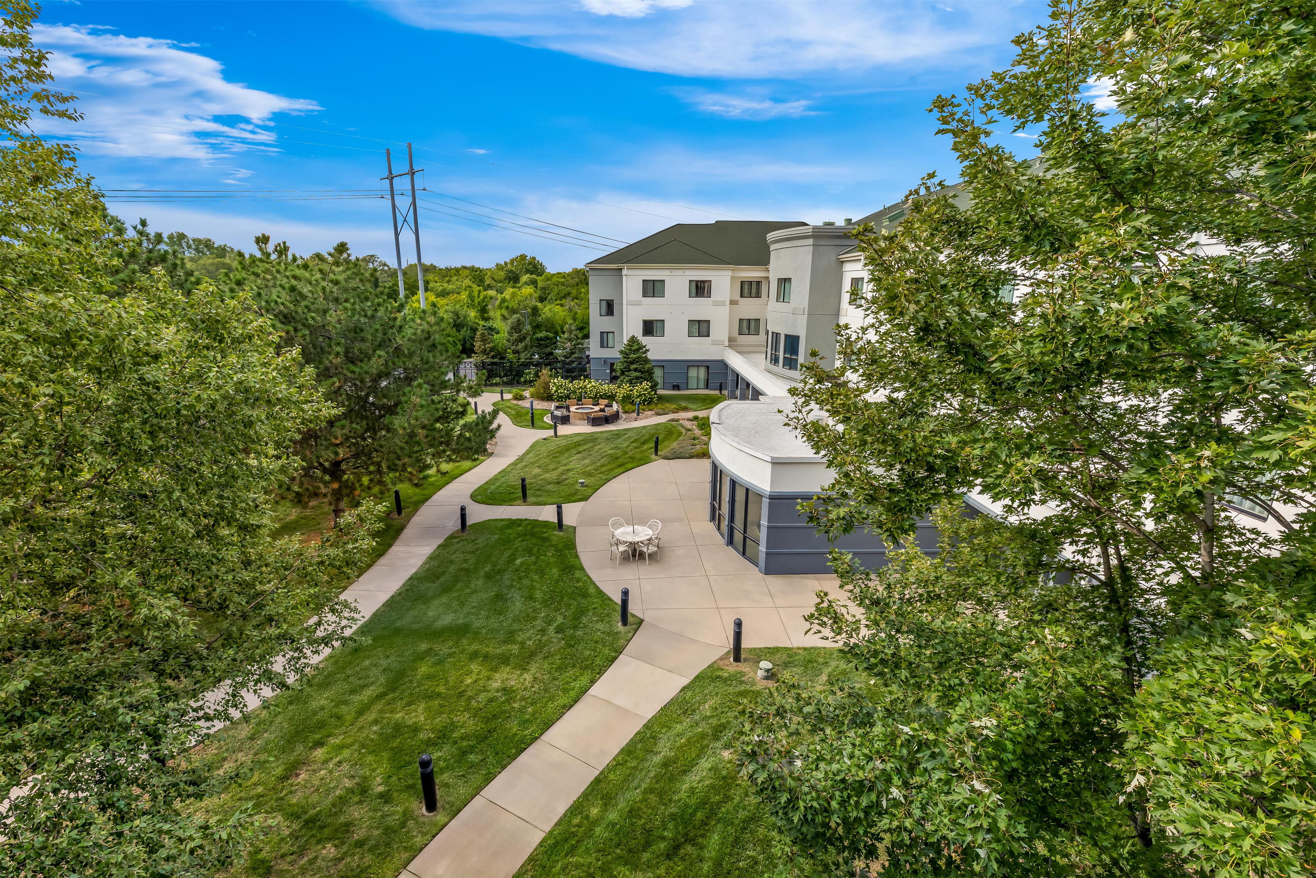 KS Exterior | Sonesta Essential Junction City