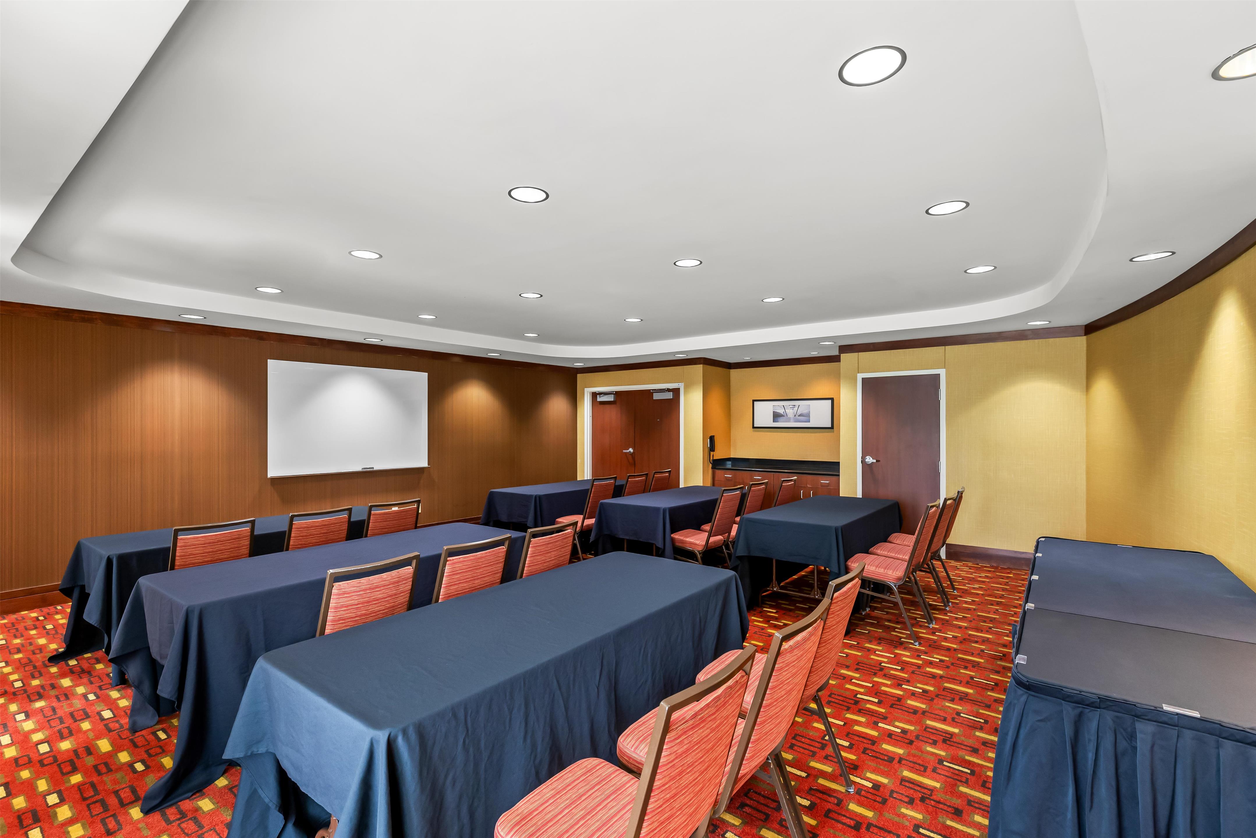 KS MeetingArea | Sonesta Essential Junction City