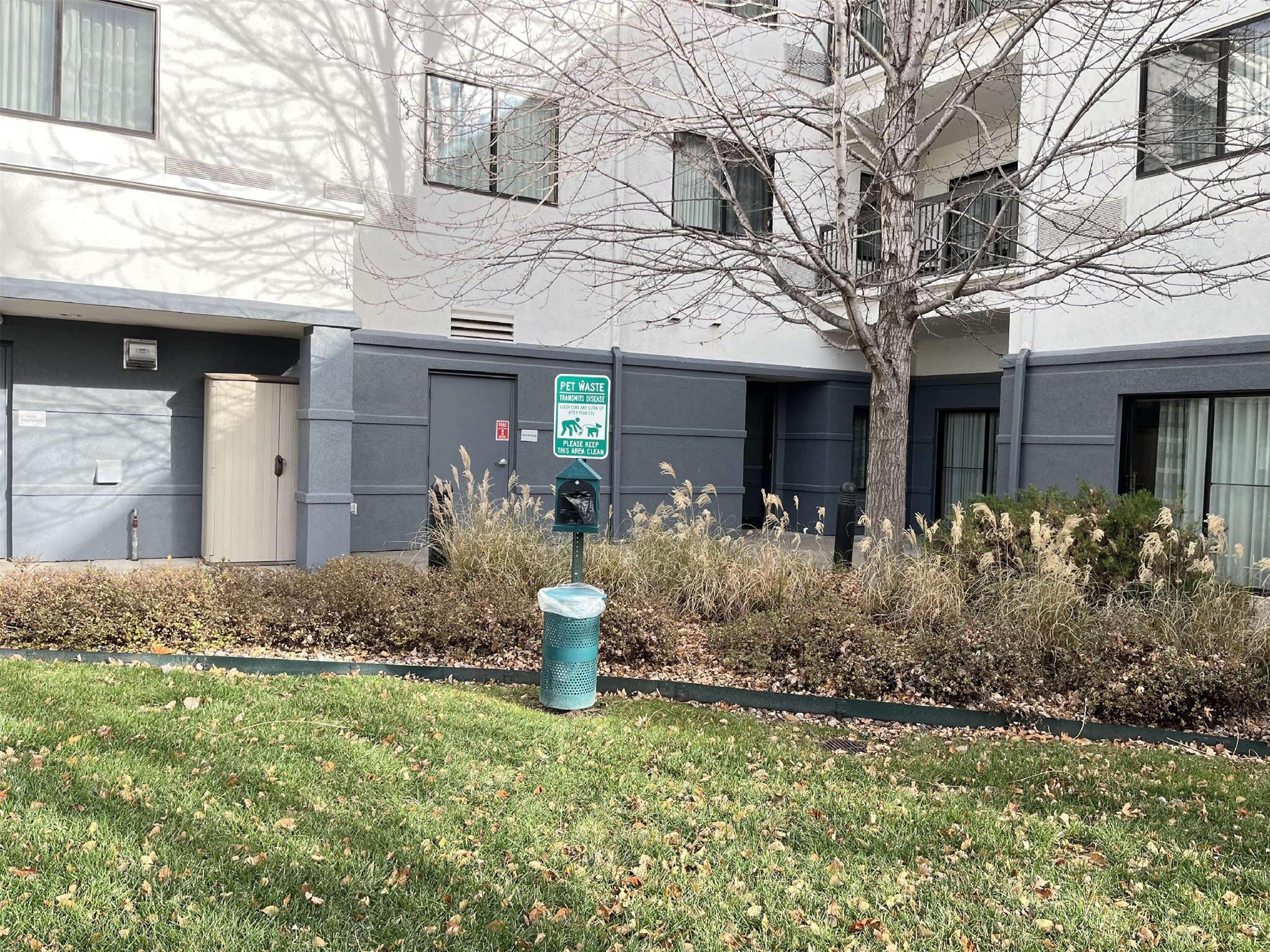 KS Pet Station | Sonesta Essential Junction City