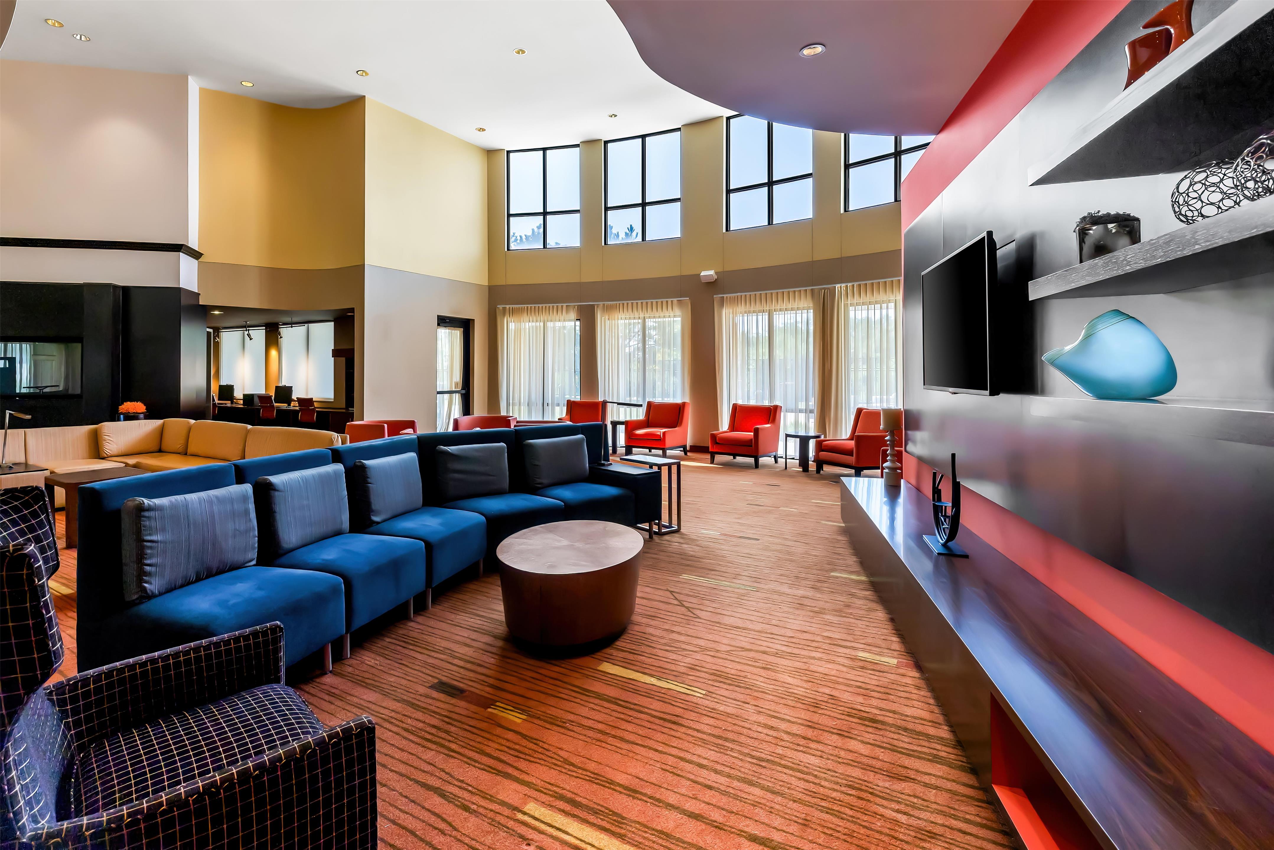 KS Lobby | Sonesta Essential Junction City