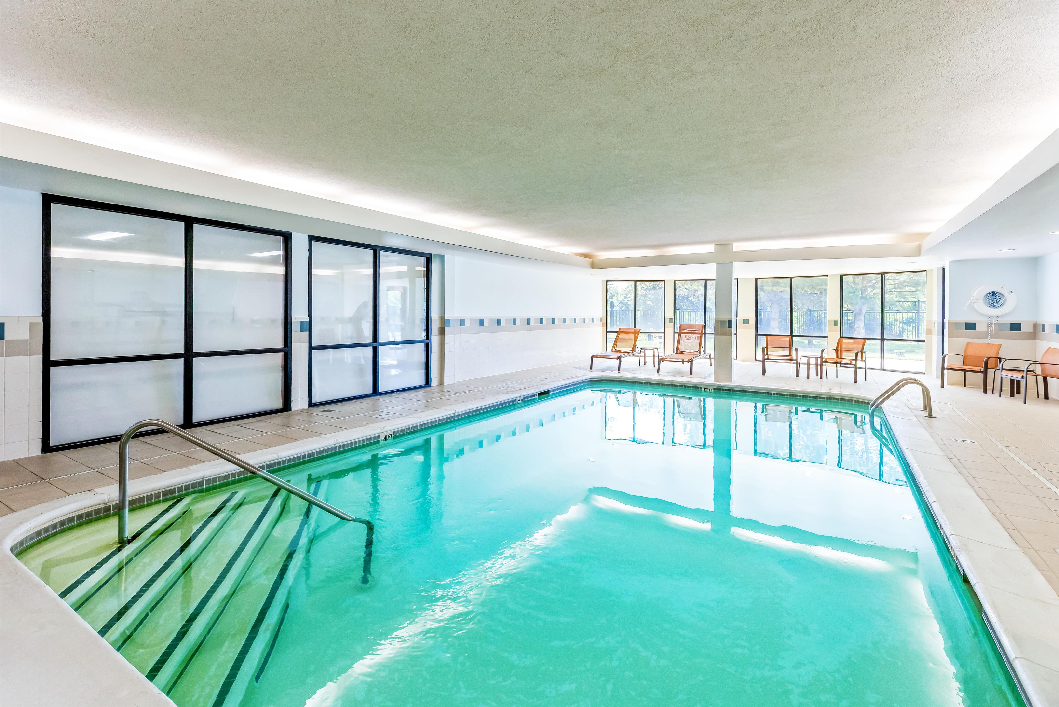 KS Pool | Sonesta Essential Junction City