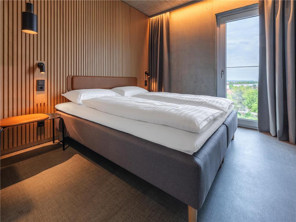 Zleep FRA Airport Kelsterbach-guestroom-Guest Room,On-Site.jpg