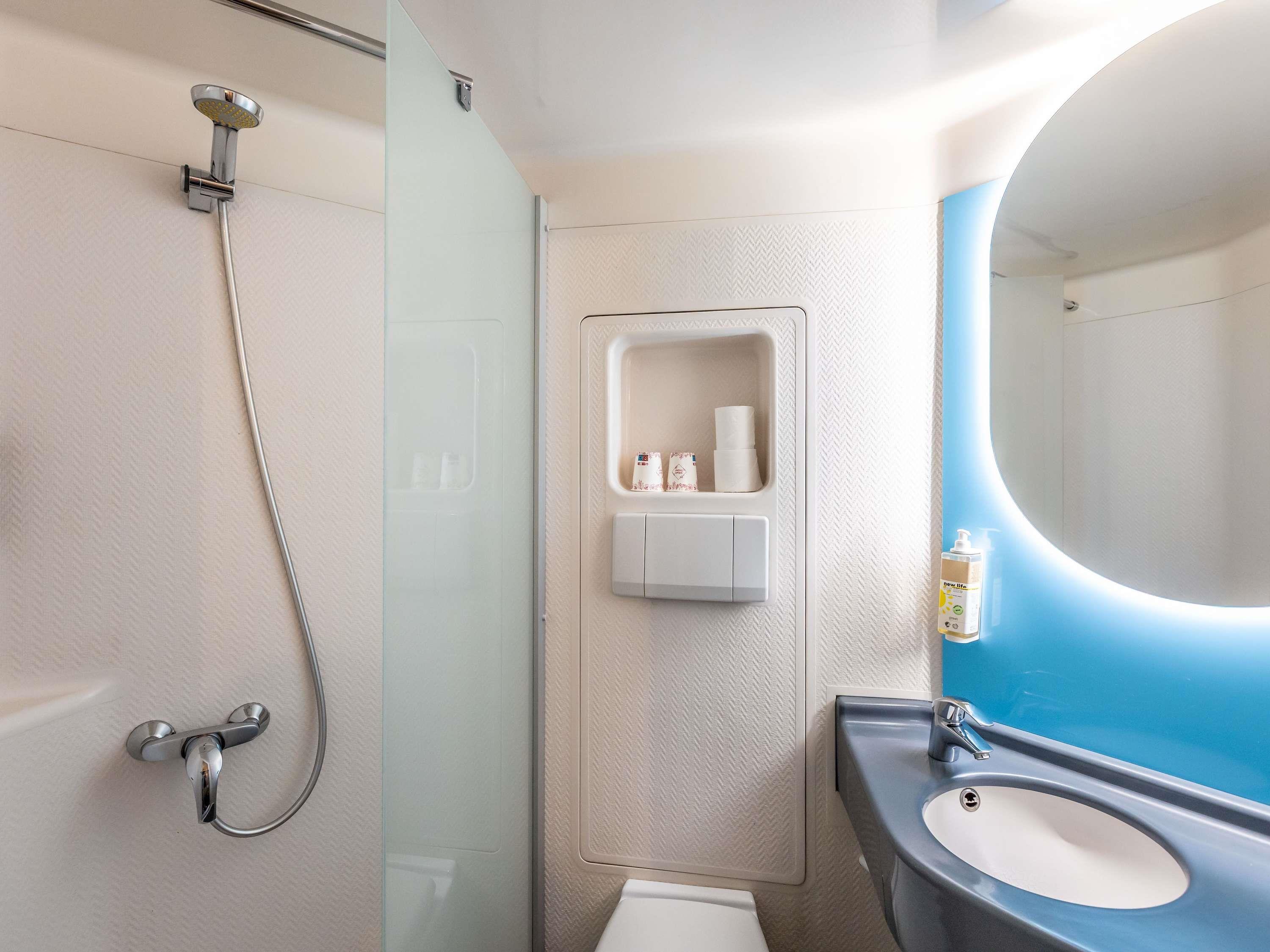 greet hotel Limoges Nord Room Type - POP Room with 1 double bed