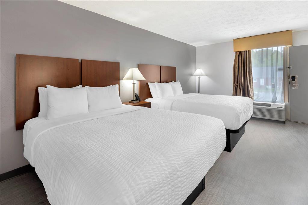 CLARION POINTE MORROW - ATLANTA SOU-guestroom-Guest Room,On-Site.jpg
