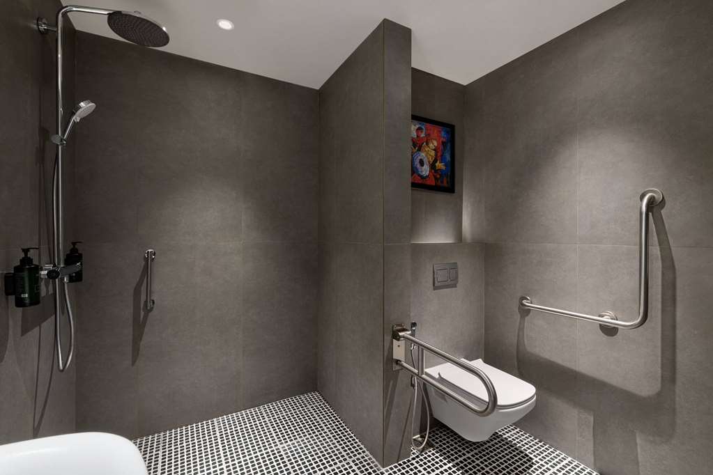 RAMADA ENCORE BY WYNDHAM BHIWADI PH-guestroom-Guest Room,Bathroom,Shower,Accessibility,On-Site.jpg