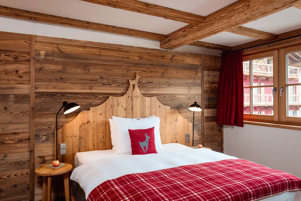 Hotel Kitzhof Mountain Design-guestroom-Guest Room,On-Site.jpg