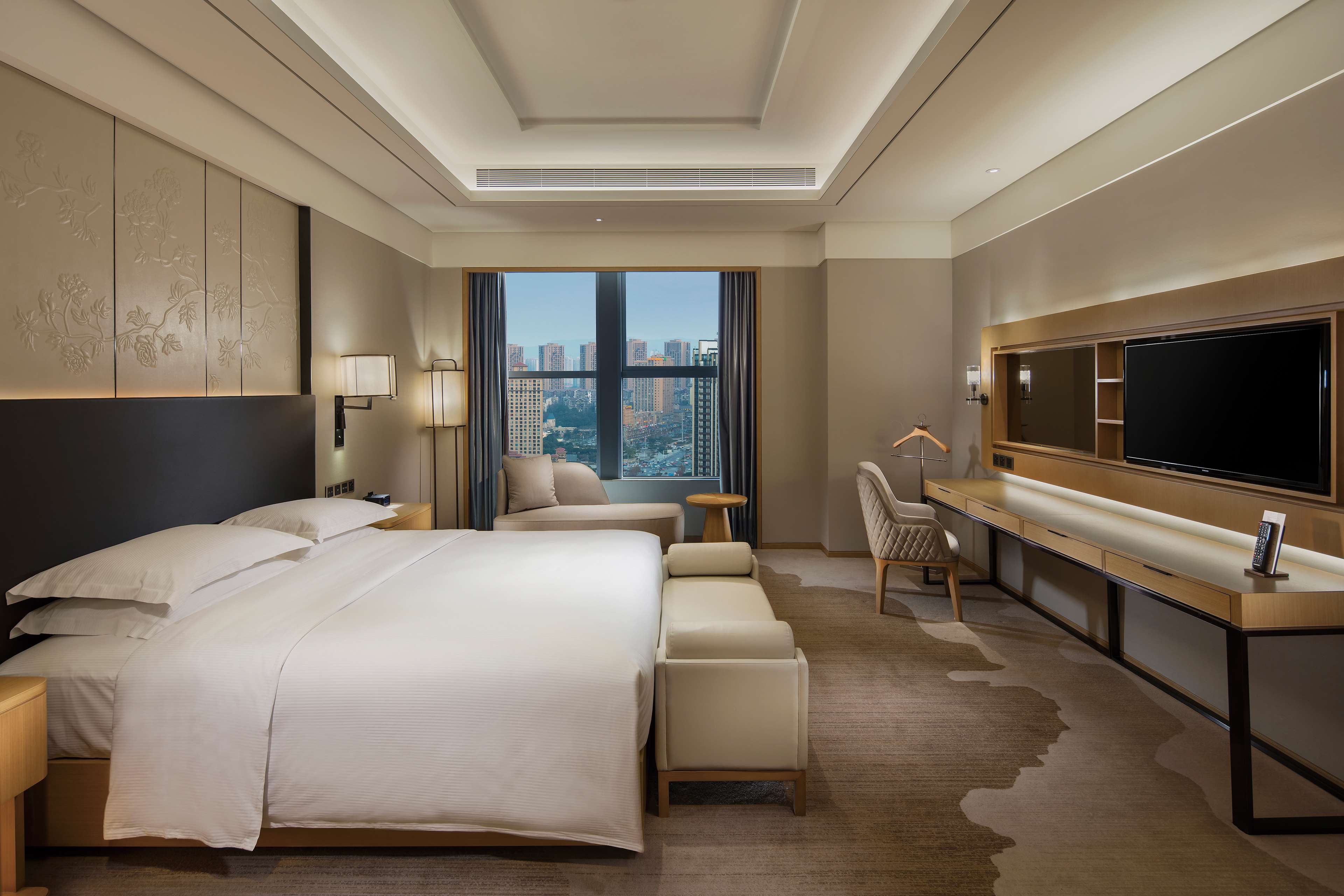 DoubleTree by Hilton Chengdu - Longquanyi Room Type - KING ONE BEDRM EXEC SUITE